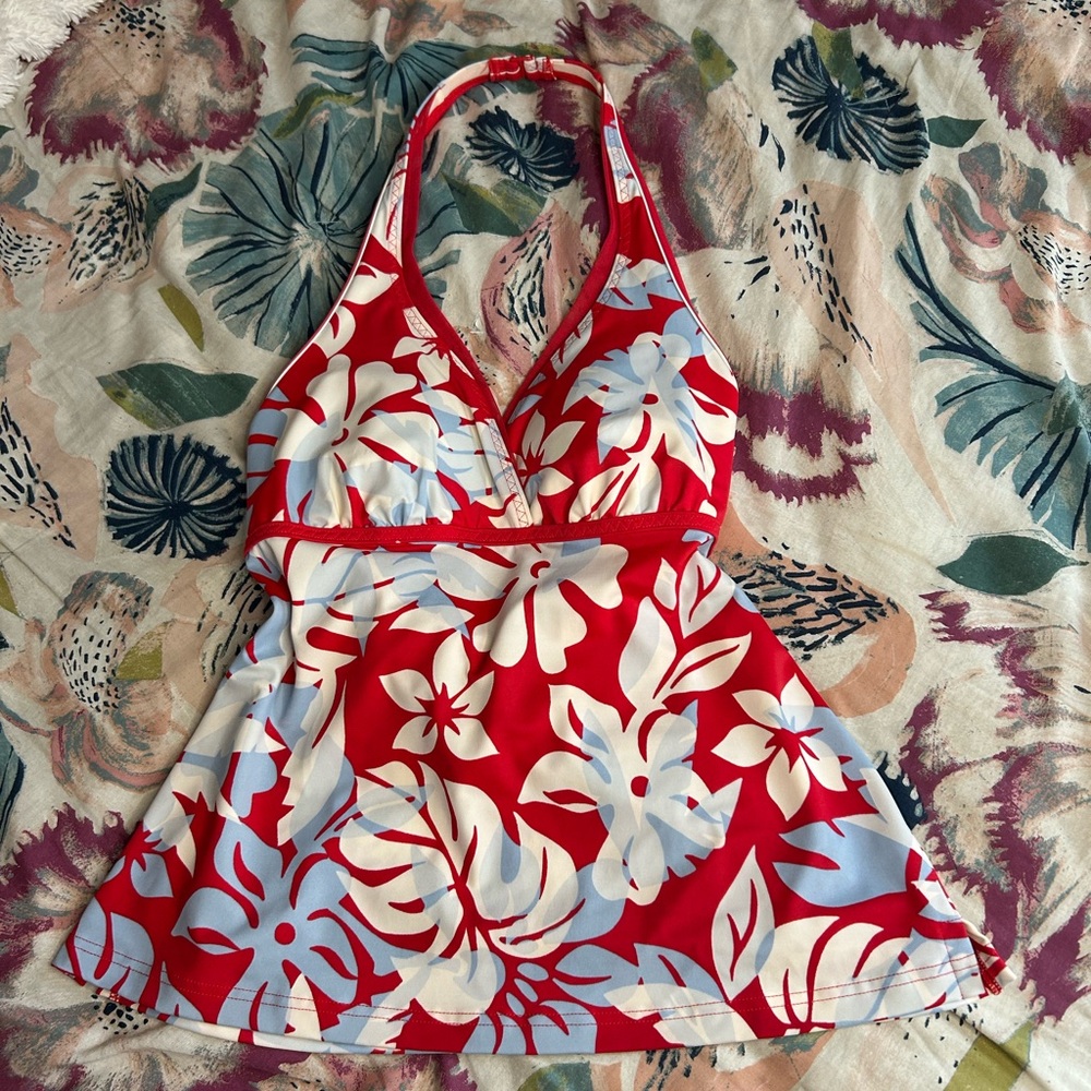 Y2K Vintage Red and White Floral Halter Top